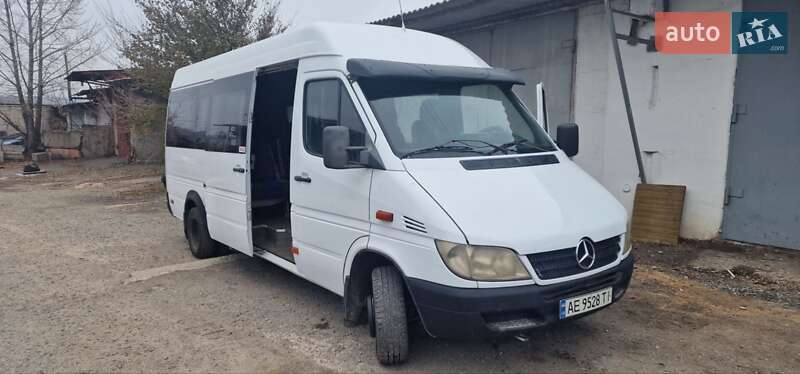 Mercedes-Benz Sprinter 2000