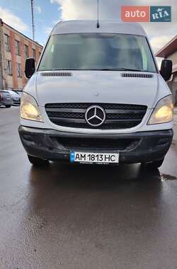 Грузовой фургон Mercedes-Benz Sprinter 2013 в 