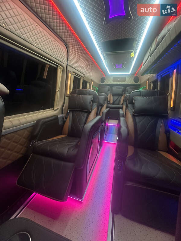 Микроавтобус Mercedes-Benz Sprinter 2017 в Луцке фото 20 Микроавтобус Mercedes-Benz Sprinter 2017 в Луцке