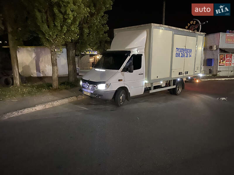 Тентований Mercedes-Benz Sprinter 2001 в Кривому Розі