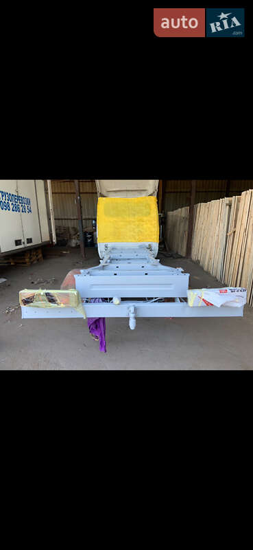 Тентований Mercedes-Benz Sprinter 2001 в Кривому Розі