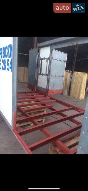 Тентований Mercedes-Benz Sprinter 2001 в Кривому Розі