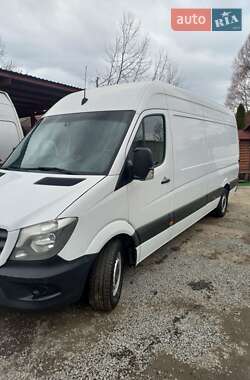 Вантажний фургон Mercedes-Benz Sprinter 2015 в Житомирі