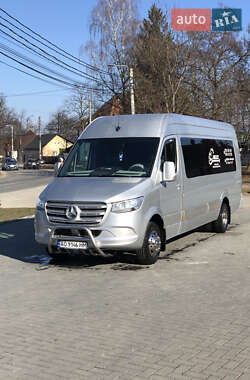 Вантажопасажирський фургон Mercedes-Benz Sprinter 2013 в Чернівцях