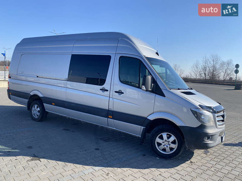 Mercedes-Benz Sprinter 2013