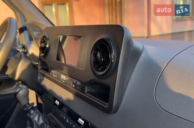 Грузовой фургон Mercedes-Benz Sprinter 2020 в 