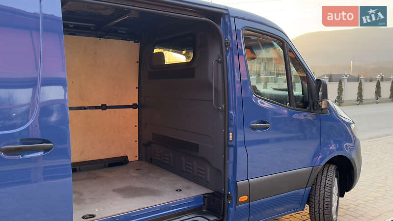 Вантажний фургон Mercedes-Benz Sprinter 2020 в Сваляві