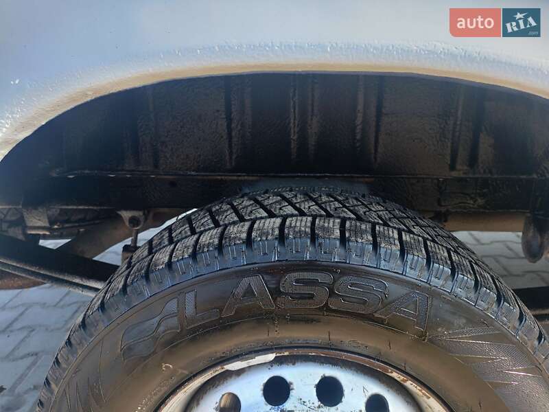 Вантажопасажирський фургон Mercedes-Benz Sprinter 2002 в Теребовлі