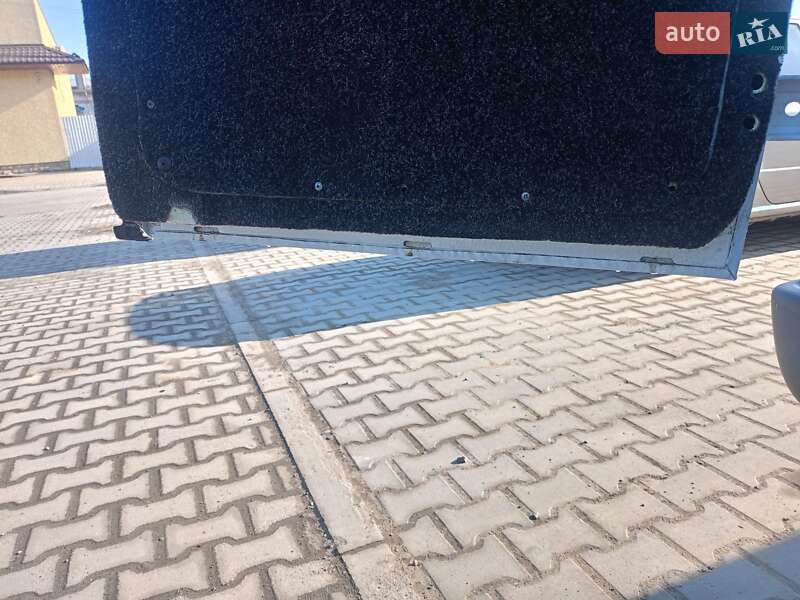 Вантажопасажирський фургон Mercedes-Benz Sprinter 2002 в Теребовлі