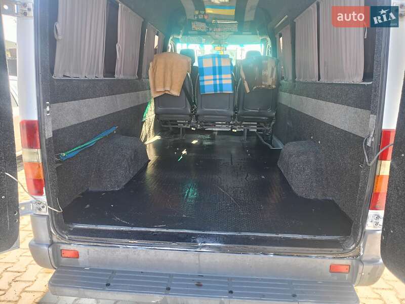 Вантажопасажирський фургон Mercedes-Benz Sprinter 2002 в Теребовлі
