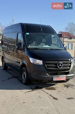 Грузовой фургон Mercedes-Benz Sprinter 2022 в 