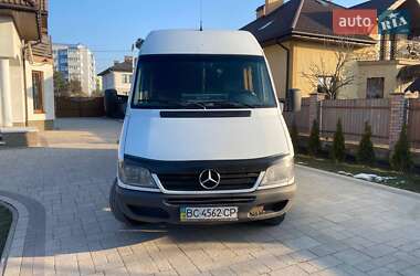 Грузопассажирский фургон Mercedes-Benz Sprinter 2004 в Новояворовске