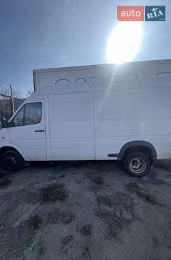 Грузовой фургон Mercedes-Benz Sprinter 2002 в Львове