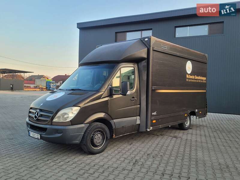 Грузовой фургон Mercedes-Benz Sprinter 2011 в 