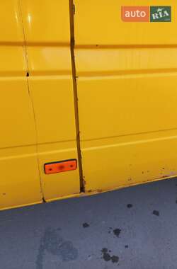 Грузовой фургон Mercedes-Benz Sprinter 2004 в 