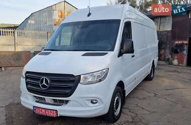 Грузовой фургон Mercedes-Benz Sprinter 2021 в 
