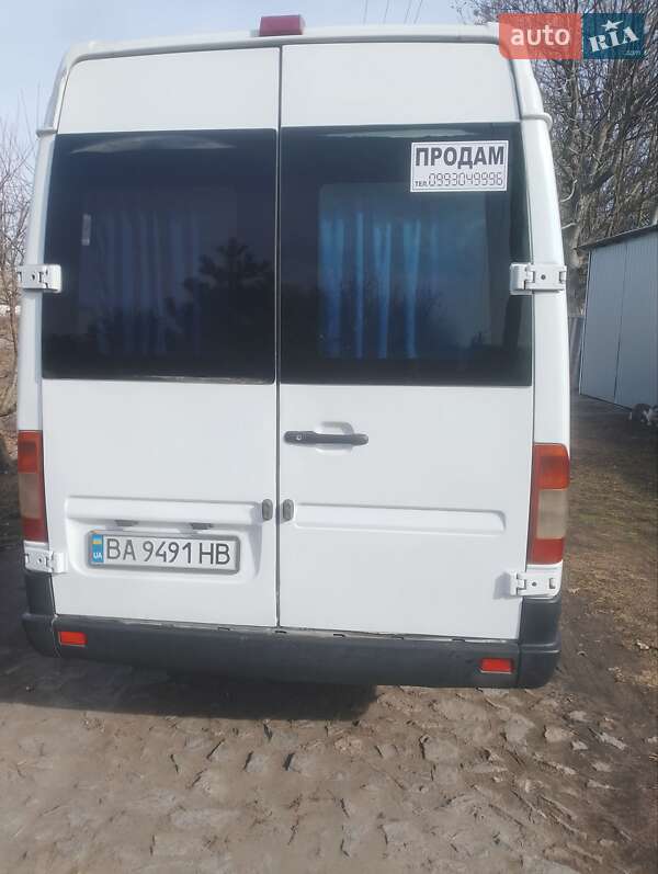 Микроавтобус Mercedes-Benz Sprinter 2000 в Шполе
