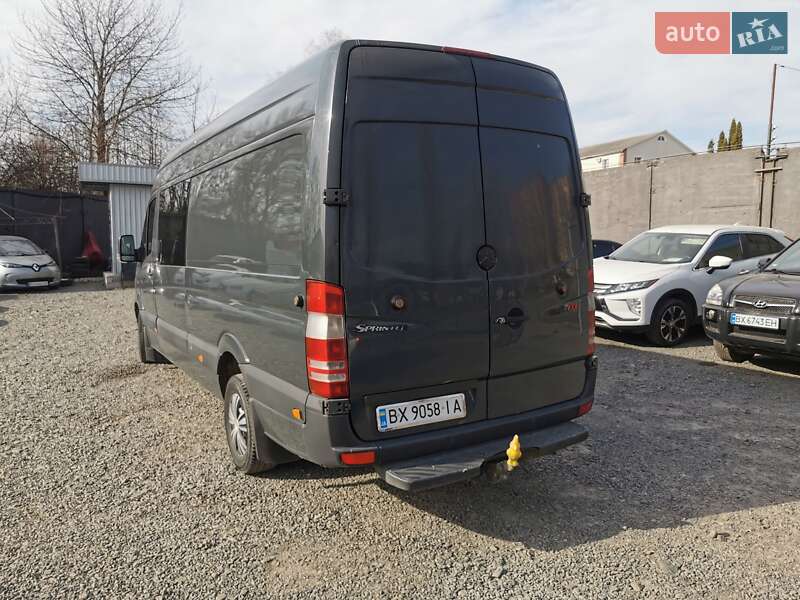 Грузопассажирский фургон Mercedes-Benz Sprinter 2010 в Хмельницком