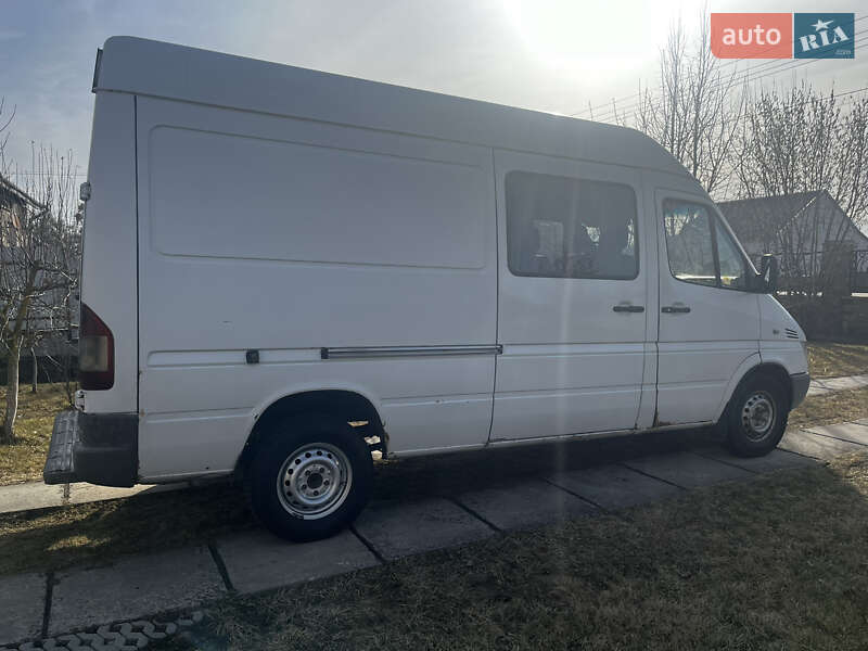 Грузопассажирский фургон Mercedes-Benz Sprinter 2004 в Львове