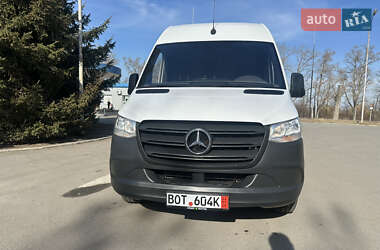 Грузовой фургон Mercedes-Benz Sprinter 2020 в 