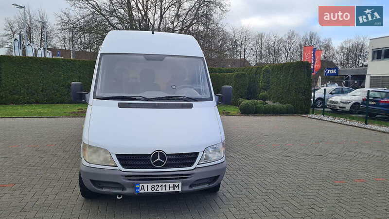 Вантажний фургон Mercedes-Benz Sprinter 2004 в 