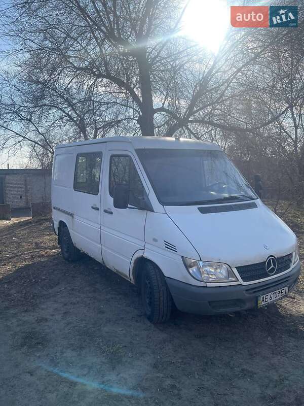 Грузовой фургон Mercedes-Benz Sprinter 2005 в Днепре фото 4 Грузовой фургон Mercedes-Benz Sprinter 2005 в Днепре