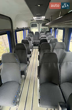 Микроавтобус Mercedes-Benz Sprinter 2010 в 