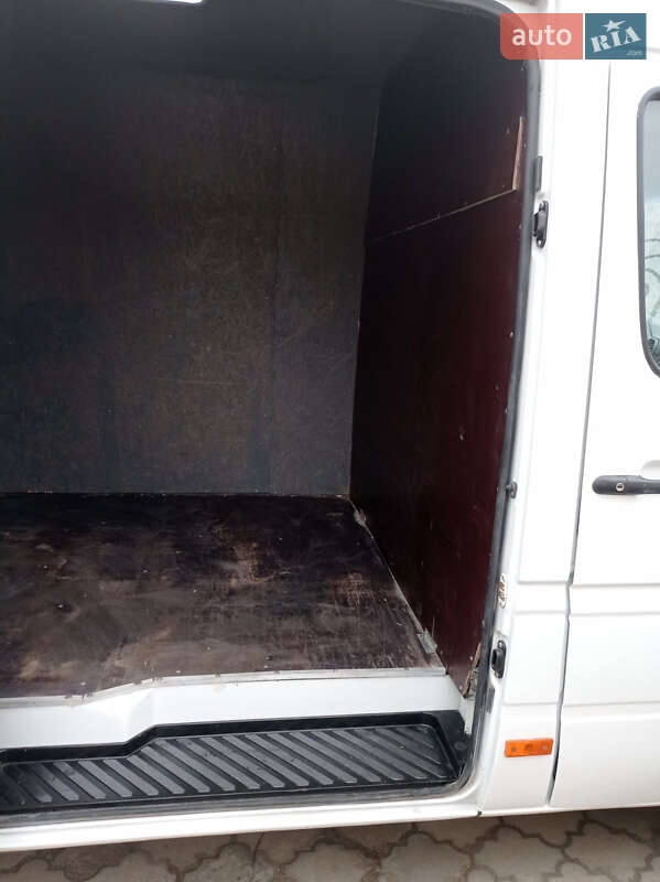 Грузовой фургон Mercedes-Benz Sprinter 2003 в Виннице