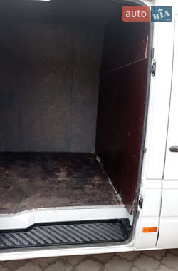 Грузовой фургон Mercedes-Benz Sprinter 2003 в 