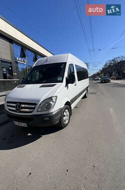 Вантажопасажирський фургон Mercedes-Benz Sprinter 2011 в 