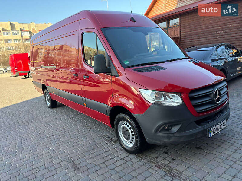 Грузовой фургон Mercedes-Benz Sprinter 2019 в 