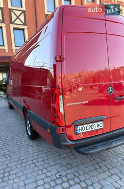 Грузовой фургон Mercedes-Benz Sprinter 2019 в 