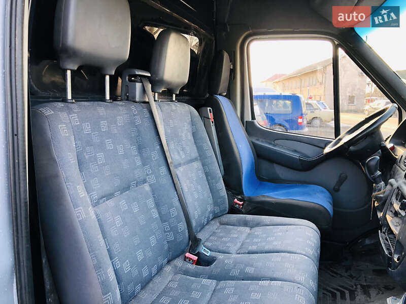 Грузовой фургон Mercedes-Benz Sprinter 2005 в Дрогобыче