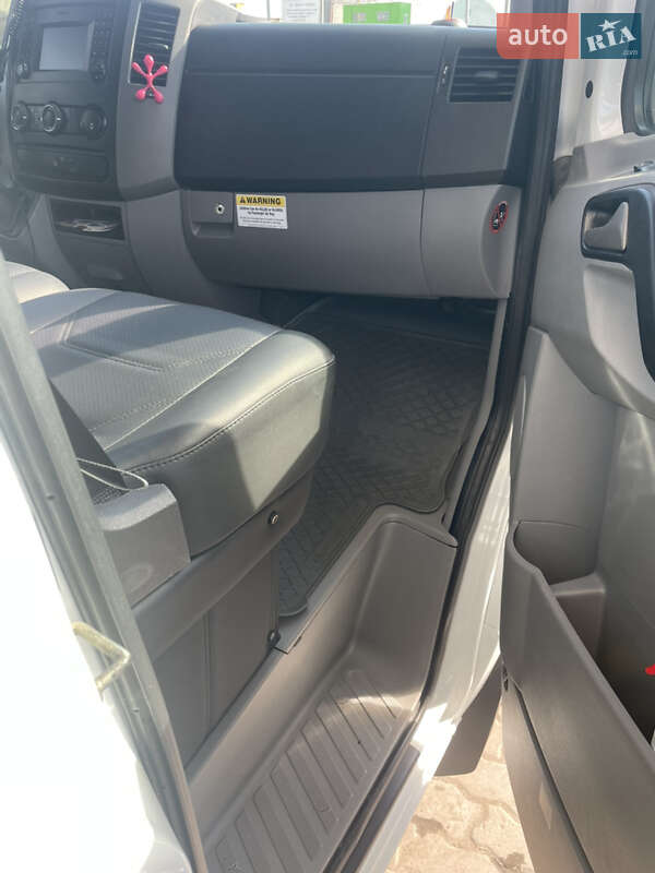 Грузопассажирский фургон Mercedes-Benz Sprinter 2017 в Тернополе фото 23 Грузопассажирский фургон Mercedes-Benz Sprinter 2017 в Тернополе