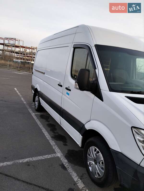 Грузовой фургон Mercedes-Benz Sprinter 2009 в 
