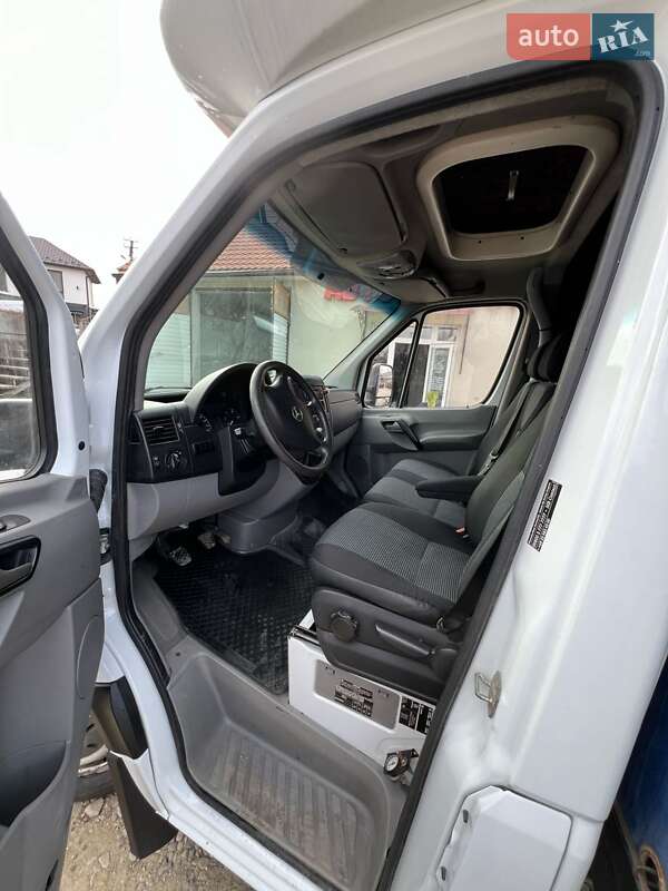 Тентованый Mercedes-Benz Sprinter 2011 в Косове