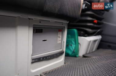 Грузовой фургон Mercedes-Benz Sprinter 2006 в 