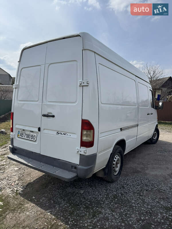 Грузовой фургон Mercedes-Benz Sprinter 1998 в Баре