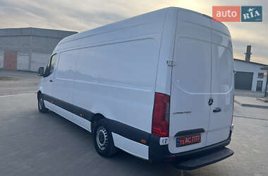 Грузовой фургон Mercedes-Benz Sprinter 2018 в 