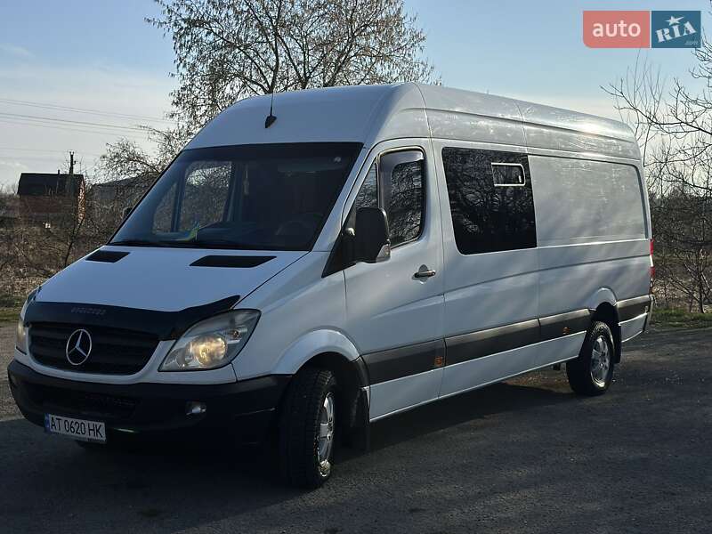 Мікроавтобус Mercedes-Benz Sprinter 2011 в Рогатині