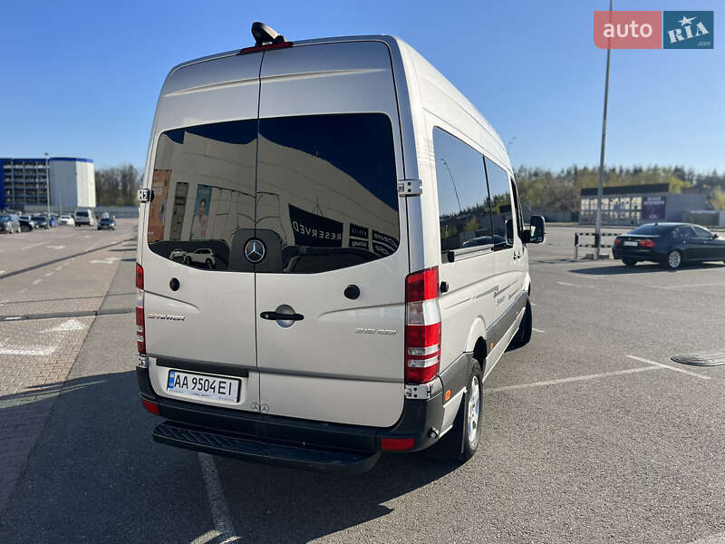 Микроавтобус Mercedes-Benz Sprinter 2013 в Коростене
