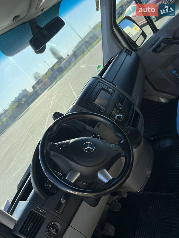 Микроавтобус Mercedes-Benz Sprinter 2013 в Коростене