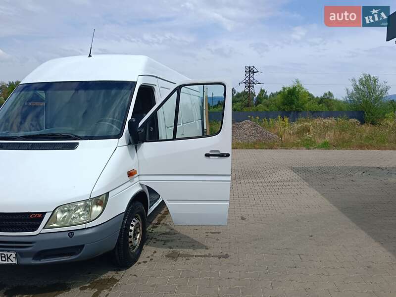 Грузовой фургон Mercedes-Benz Sprinter 2006 в Иршаве фото 22 Грузовой фургон Mercedes-Benz Sprinter 2006 в Иршаве