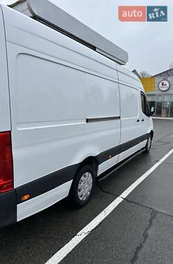 Грузовой фургон Mercedes-Benz Sprinter 2021 в 