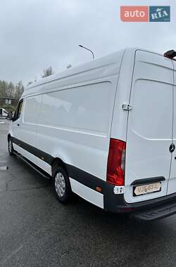 Грузовой фургон Mercedes-Benz Sprinter 2021 в 