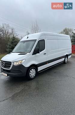 Грузовой фургон Mercedes-Benz Sprinter 2021 в 