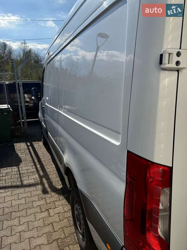 Вантажний фургон Mercedes-Benz Sprinter 2018 в Києві