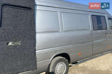Микроавтобус Mercedes-Benz Sprinter 2004 в 