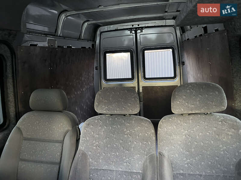 Вантажопасажирський фургон Mercedes-Benz Sprinter 2005 в Рівному
