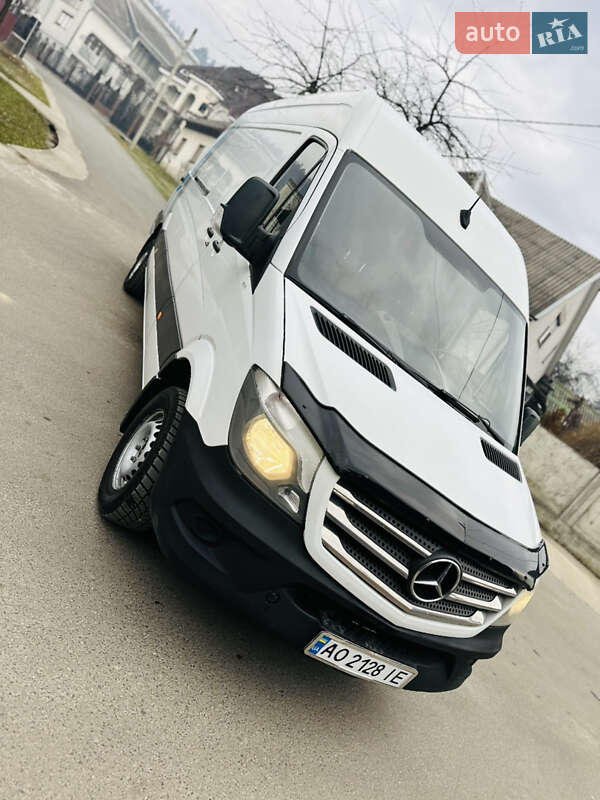 Грузовой фургон Mercedes-Benz Sprinter 2017 в Тячеве